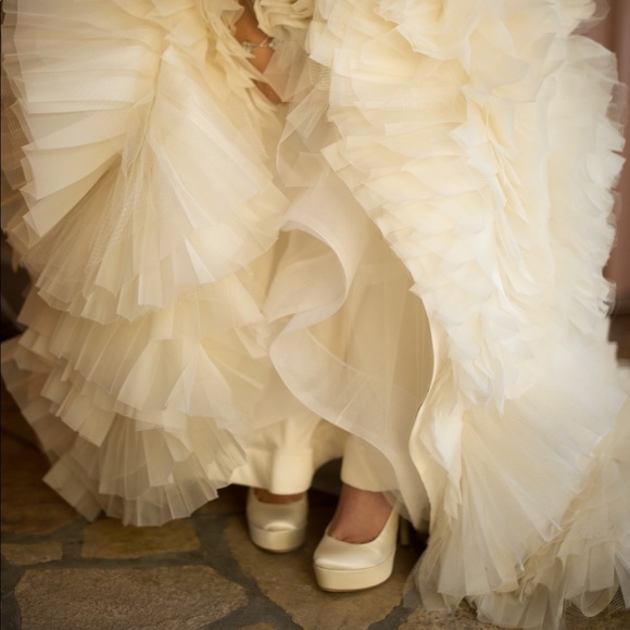 Vera Wang Lavender White Satin Shoes 👠 - Picture 16 of 16